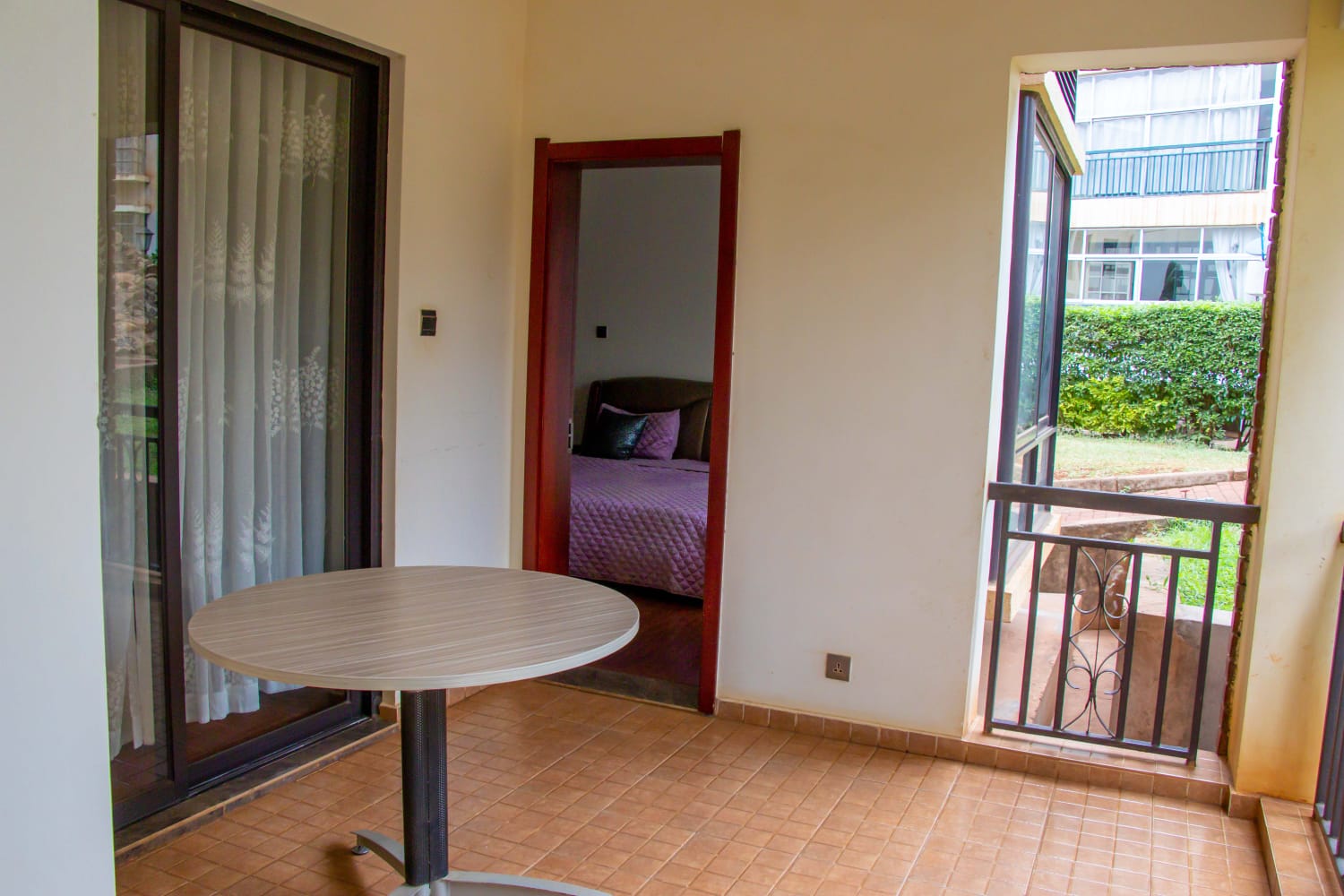 4 Bedrooms Jacaranda Gardens (7)